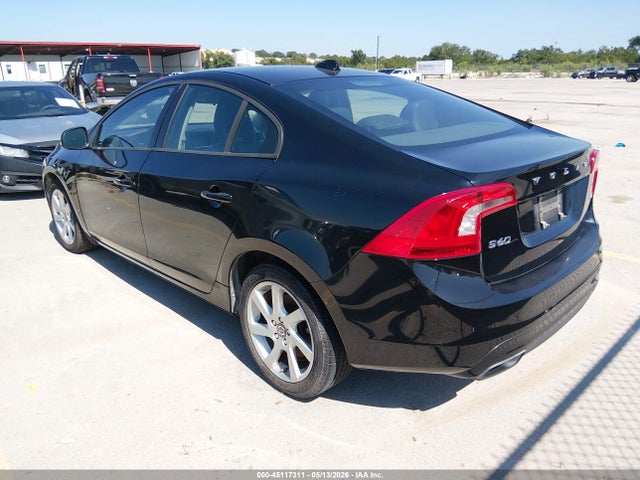 45117311 :رقم المزاد ، YV126MFA1F1305227 vin ، 2015 Volvo S60 T5 مزاد بيع