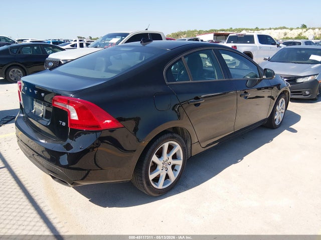 45117311 :رقم المزاد ، YV126MFA1F1305227 vin ، 2015 Volvo S60 T5 مزاد بيع