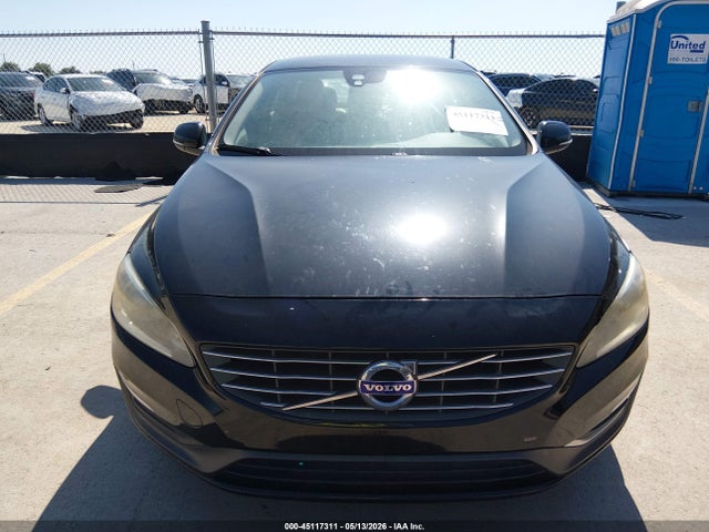 45117311 :رقم المزاد ، YV126MFA1F1305227 vin ، 2015 Volvo S60 T5 مزاد بيع