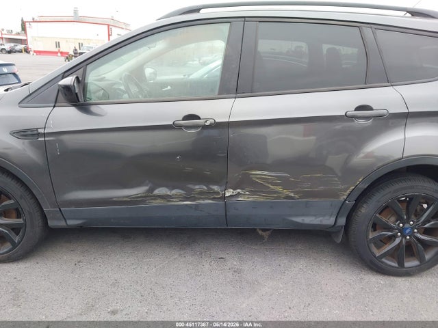 1FMCU0GD5HUE96665 Ford ESCAPE SE