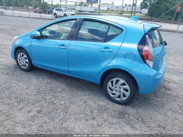 JTDKDTB37F1108365 Toyota Prius C One