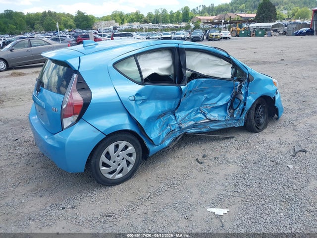 JTDKDTB37F1108365 Toyota Prius C One