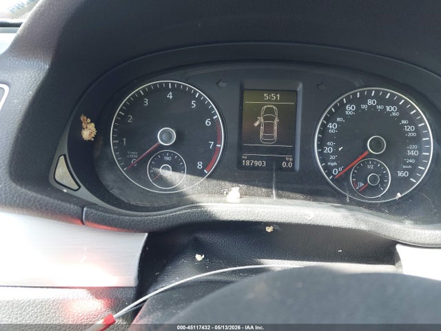 2013 Volkswagen Passat 2.5l Se მანქანა იყიდება აუქციონზე, vin: 1VWBP7A33DC040791, აუქციონის ნომერი: 45117432