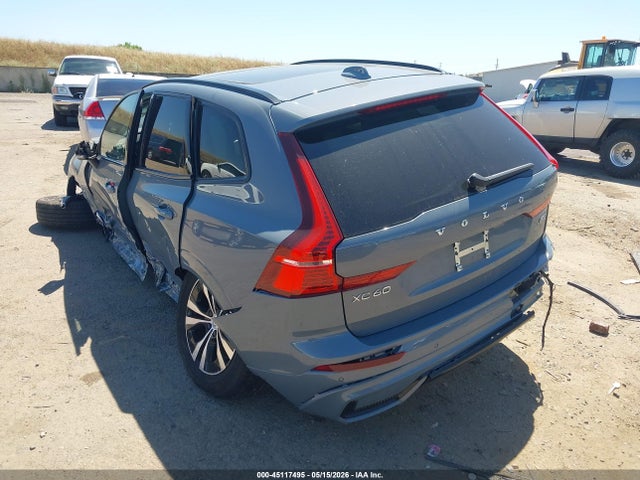 YV4L12RK6R1911996 Volvo Xc60 B5 Core Dark Theme