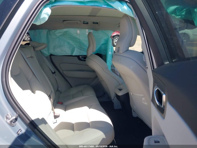 YV4L12RK6R1911996 Volvo Xc60 B5 Core Dark Theme