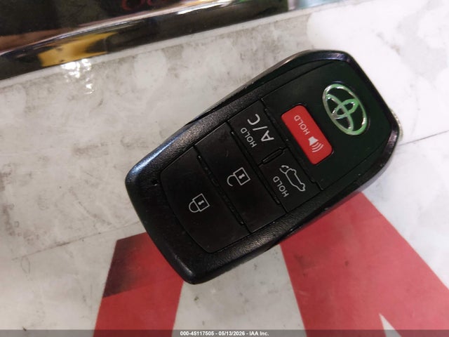 Toyota BZ4X XLE 2025 JTMABACA9SA096068 Image 11