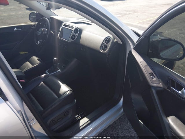 Auction sale of the 2017 Volkswagen Tiguan 2.0t Sport, vin: WVGUV7AX5HW504183, lot number: 45117693