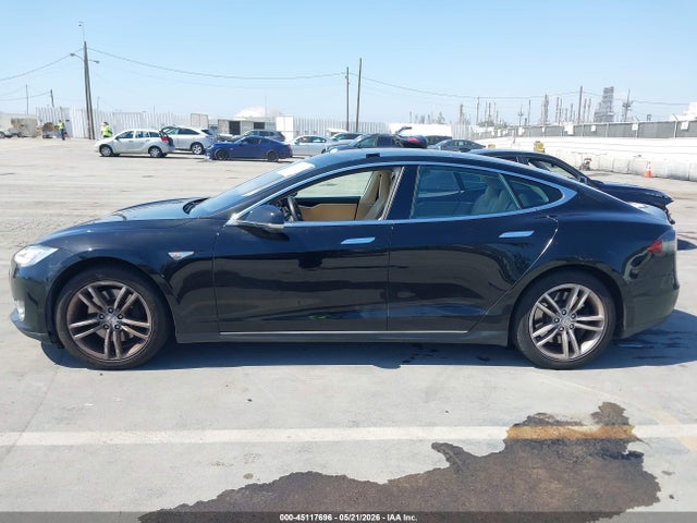Продажа на аукционе авто 2013 Tesla Model S Performance, vin: 5YJSA1CPXDFP24967, номер лота: 45117696