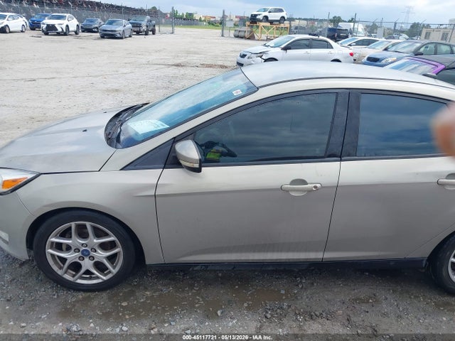Ford FOCUS SE 2015 1FADP3F23FL200259 Image 6
