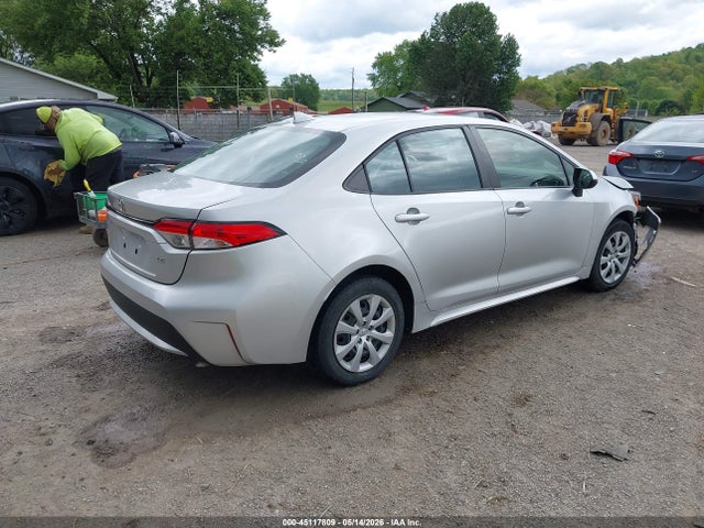 45117809 :رقم المزاد ، 5YFEPMAE8NP353196 vin ، 2022 Toyota Corolla Le مزاد بيع