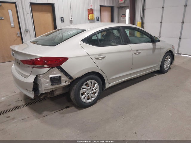 Hyundai ELANTRA SE 2018 5NPD74LF0JH231408 Image 4