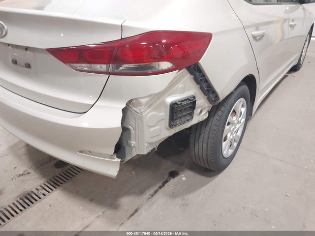 Hyundai ELANTRA SE 2018 5NPD74LF0JH231408 Image 6