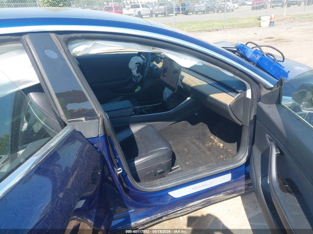 Продажа на аукционе авто 2018 Tesla Model 3 Long Range/mid Range, vin: 5YJ3E1EA4JF049730, номер лота: 45117852