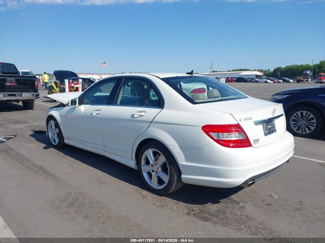 45117931 :رقم المزاد ، WDDGF8BB2BR175865 vin ، 2011 Mercedes-benz C 300 Luxury 4matic/sport 4matic مزاد بيع