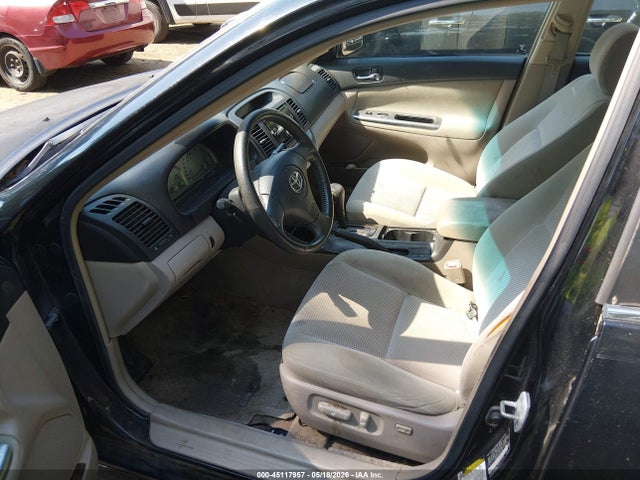 45117957 :رقم المزاد ، 4T1BE32K44U321706 vin ، 2004 Toyota Camry Se مزاد بيع
