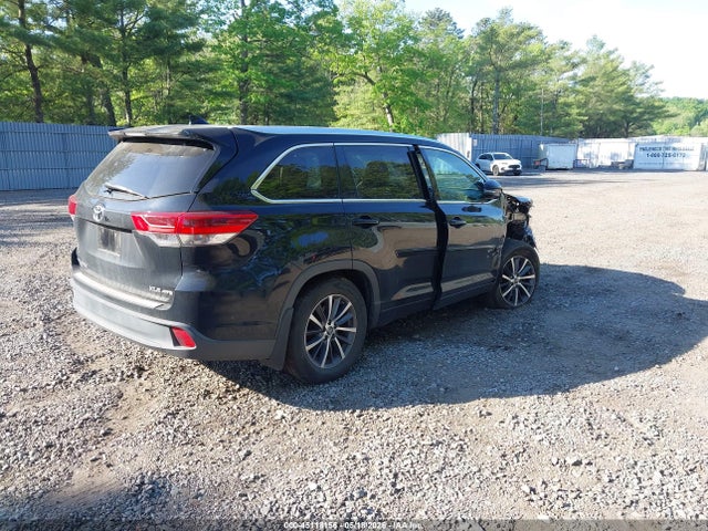 Продаж на аукціоні авто 2017 Toyota Highlander Xle, vin: 5TDJZRFHXHS421793, номер лоту: 45118156