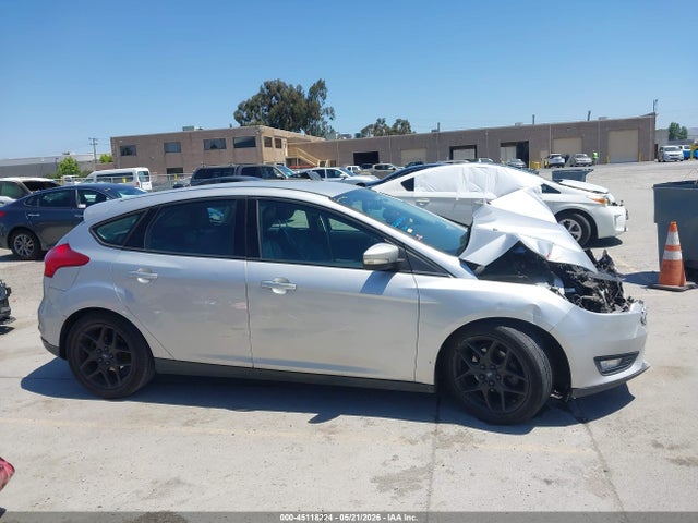 Ford FOCUS SE 2016 1FADP3K29GL304441 Image 13