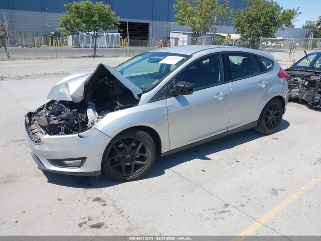 Ford FOCUS SE 2016 1FADP3K29GL304441 Image 2