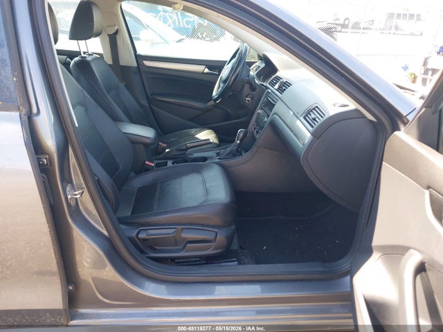 Aukcja sprzedaży 2015 Volkswagen Passat 1.8t Wolfsburg Edition, vin: 1VWAT7A33FC047928, numer aukcji: 45118277