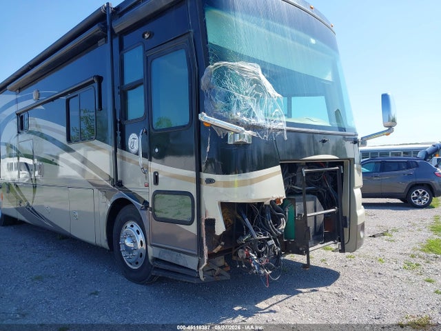 45118387 :رقم المزاد ، 4UZAB2BS78CZ72242 vin ، 2008 Freightliner Chassis X Line Motor Home مزاد بيع