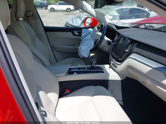 Aukcja sprzedaży 2018 Volvo Xc60 T5 Momentum, vin: LYV102RK8JB121304, numer aukcji: 45118388