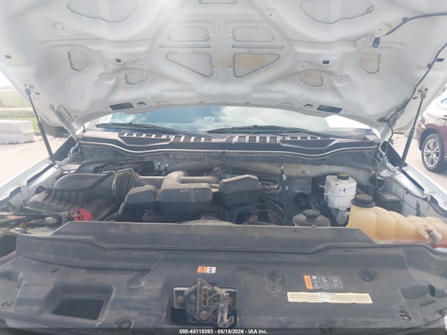 Ford F-350 Chassis Xl 2018 1FDRF3G60JEC25844 Image 9