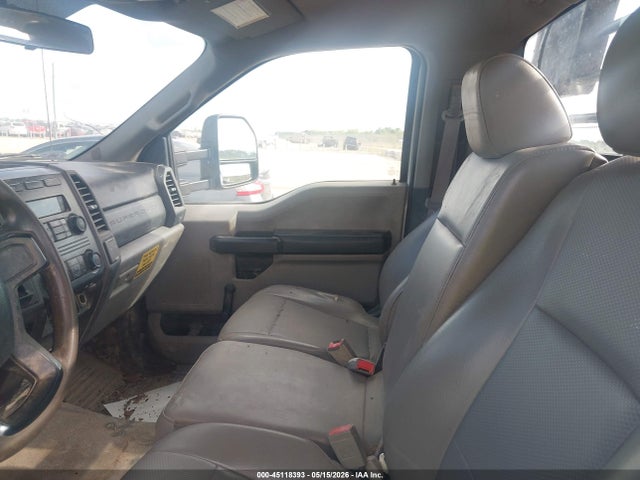 Ford F-350 Chassis Xl 2018 1FDRF3G60JEC25844 Image 7