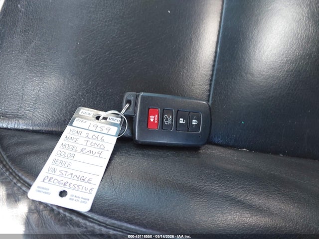 2016 Toyota Rav4 Xle მანქანა იყიდება აუქციონზე, vin: 2T3RFREV1GW458263, აუქციონის ნომერი: 45118550