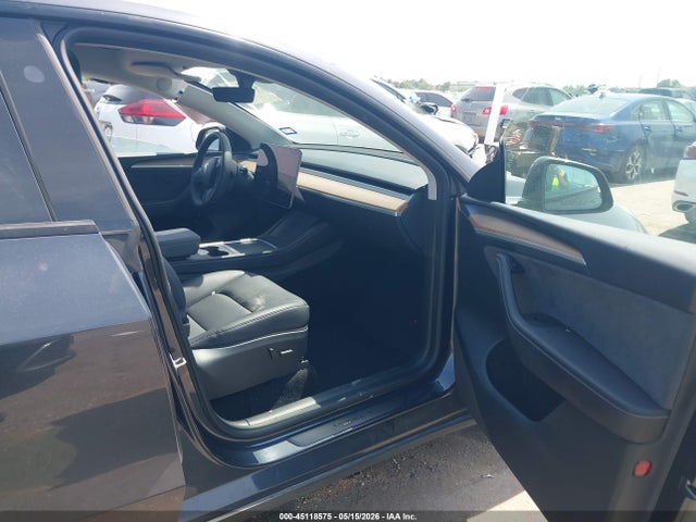 Продаж на аукціоні авто 2025 Tesla Model Y Long Range Dual Motor Rear-wheel Drive, vin: 7SAYGDED5SA347359, номер лоту: 45118575
