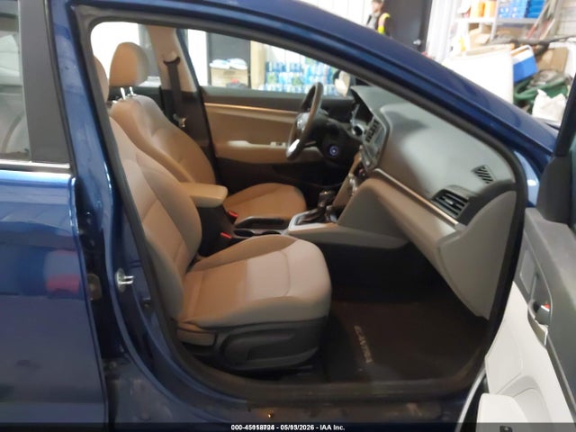 Продажа на аукционе авто 2020 Hyundai Elantra Se, vin: 5NPD74LFXLH616297, номер лота: 45118724
