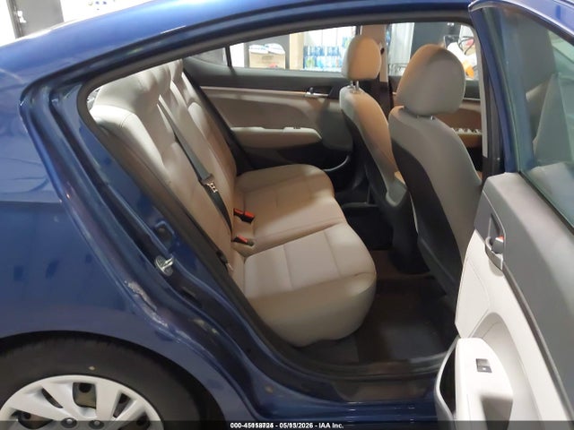 Продажа на аукционе авто 2020 Hyundai Elantra Se, vin: 5NPD74LFXLH616297, номер лота: 45118724