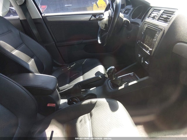 Продажа на аукционе авто 2017 Volkswagen Jetta 1.4t Se, vin: 3VWDB7AJ2HM287049, номер лота: 45118845