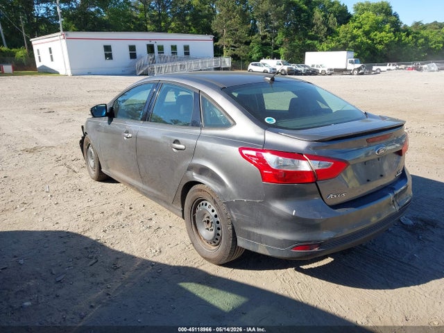 1FADP3F24EL368233 Ford FOCUS SE