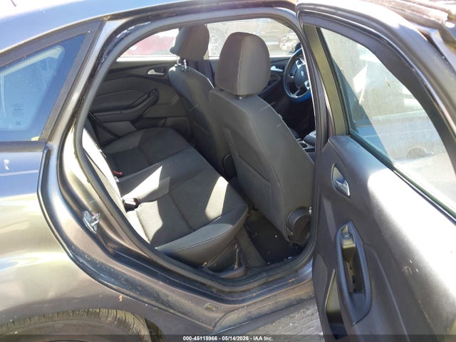 1FADP3F24EL368233 Ford FOCUS SE