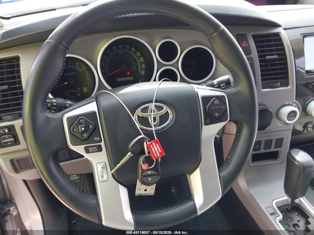 45119007 :رقم المزاد ، 5TDZY5G17ES051141 vin ، 2014 Toyota Sequoia Sr5 5.7l V8 مزاد بيع