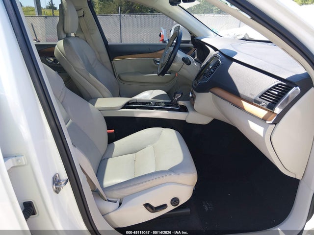 YV4A22PK5M1712213 Volvo Xc90 T6 Momentum 7 Passenger