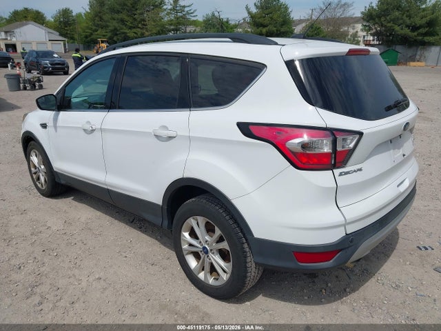 Продажа на аукционе авто 2018 Ford Escape Se, vin: 1FMCU9GD4JUA43972, номер лота: 45119175