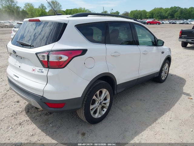 Продажа на аукционе авто 2018 Ford Escape Se, vin: 1FMCU9GD4JUA43972, номер лота: 45119175