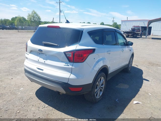 Продажа на аукционе авто 2019 Ford Escape Se, vin: 1FMCU9GD9KUA01198, номер лота: 45119178