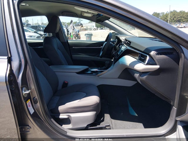 4T1B11HKXJU677371 Toyota CAMRY LE