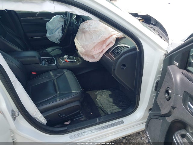 Chrysler 300C 2016 2C3CCAEG0GH320459 Image 5