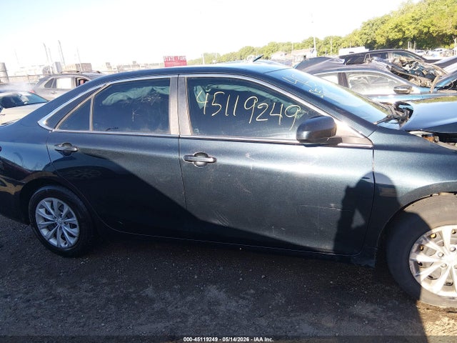 45119249 :رقم المزاد ، 4T4BF1FK7FR487884 vin ، 2015 Toyota Camry Le مزاد بيع
