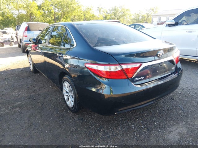 45119249 :رقم المزاد ، 4T4BF1FK7FR487884 vin ، 2015 Toyota Camry Le مزاد بيع