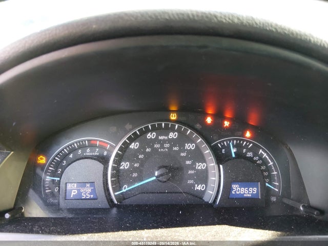 45119249 :رقم المزاد ، 4T4BF1FK7FR487884 vin ، 2015 Toyota Camry Le مزاد بيع