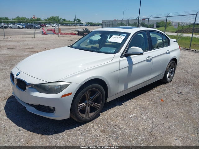 2014 Bmw 328i მანქანა იყიდება აუქციონზე, vin: WBA3A5G52ENP32825, აუქციონის ნომერი: 45119353