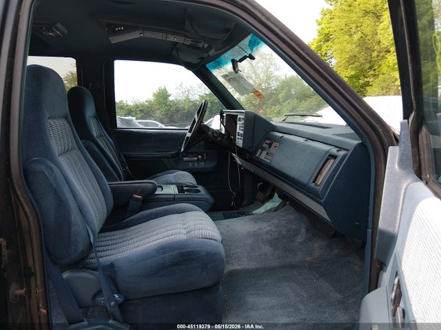 45119379 :رقم المزاد ، 1GNEC16K9RJ413139 vin ، 1994 Chevrolet Suburban C1500 مزاد بيع