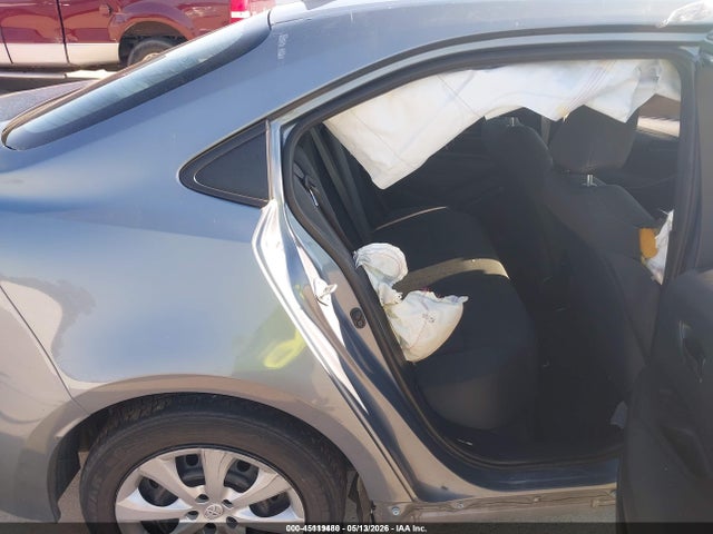 Продажа на аукционе авто 2022 Toyota Corolla Le, vin: 5YFEPMAE1NP332822, номер лота: 45119480