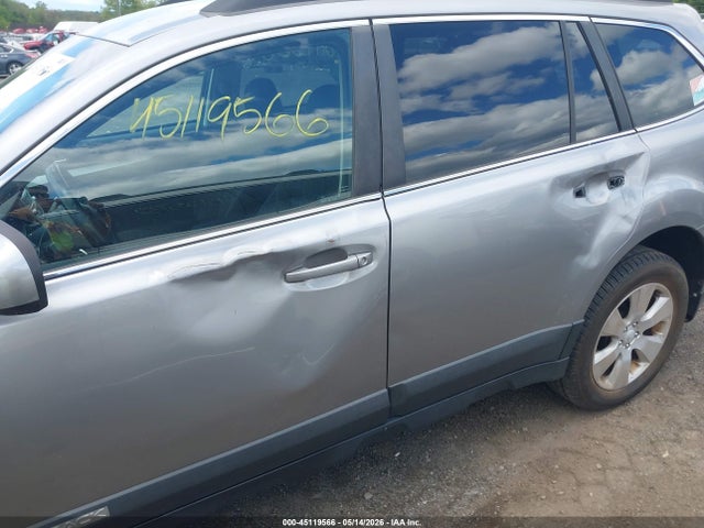 2011 Subaru Outback 2.5i Premium მანქანა იყიდება აუქციონზე, vin: 4S4BRBCC1B3401280, აუქციონის ნომერი: 45119566