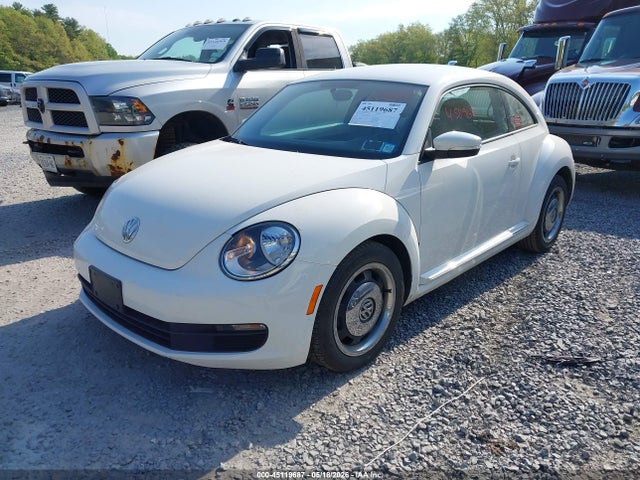 45119687 :رقم المزاد ، 3VWJP7AT0CM611596 vin ، 2012 Volkswagen Beetle 2.5l مزاد بيع