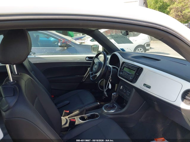 45119687 :رقم المزاد ، 3VWJP7AT0CM611596 vin ، 2012 Volkswagen Beetle 2.5l مزاد بيع